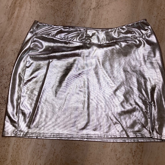 Just Polly Skirt Large Shiny Silver Metallic Side Slit Mini - Picture 1 of 5